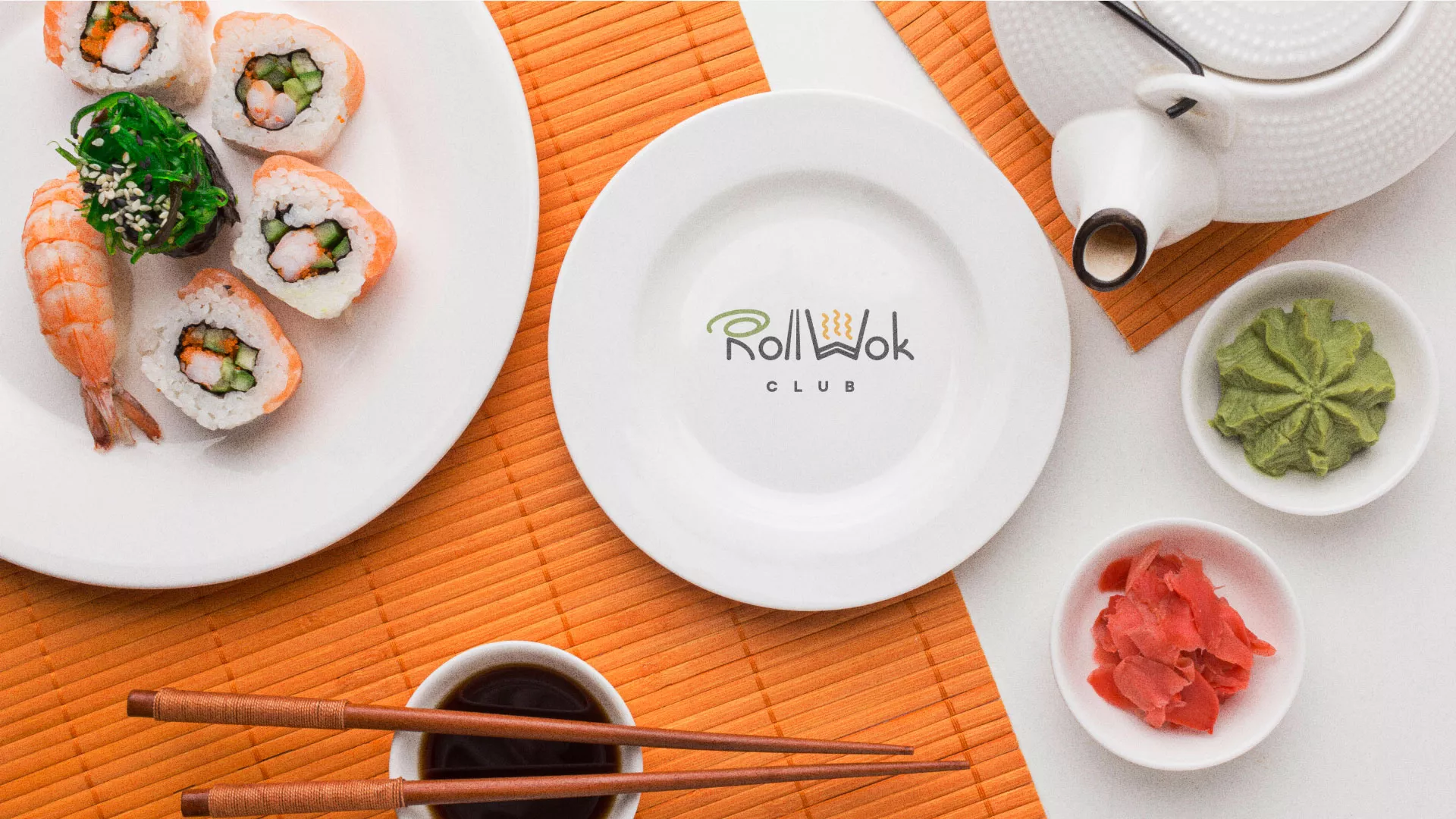 Разработка логотипа и фирменного стиля суши-бара «Roll Wok Club» в Петровске-Забайкальском